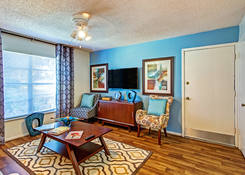 
                                	        Somerset Apartments
                                    