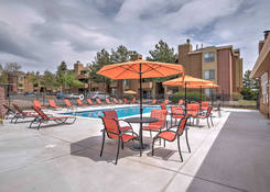 
                                	        Silver Reef Apartments
                                    