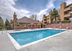 
                                	        Silver Reef Apartments
                                    